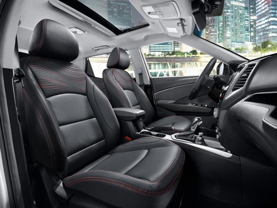 Интерьер SsangYong Tivoli Air 2016 года  (KR) (фото 7 из 7)